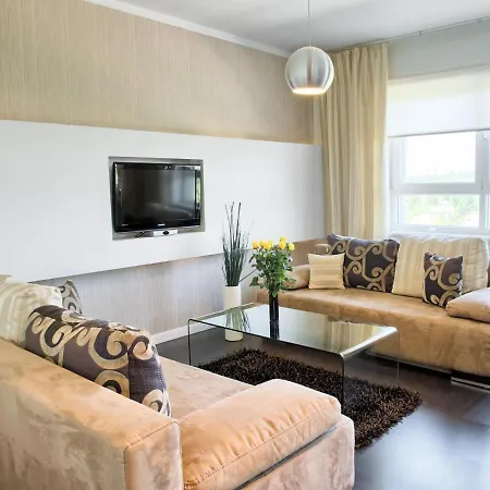 Ktw Debowe Tarasy Apartment *